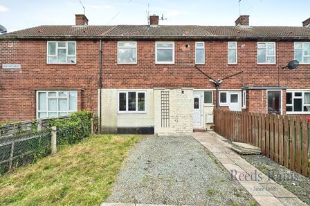 3 bedroom Mid Terrace House for sale