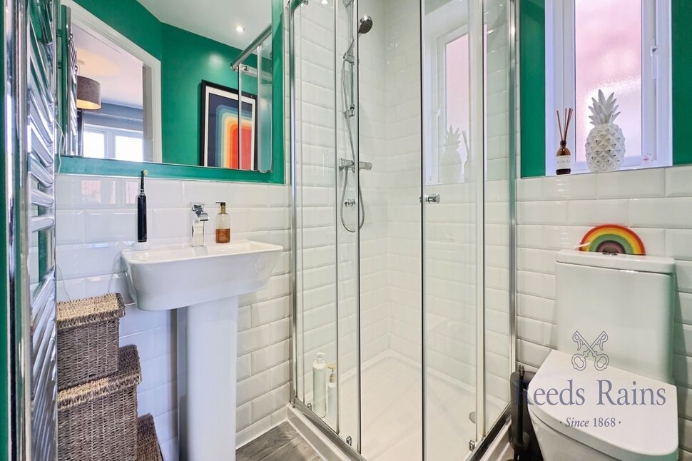 En-Suite Bathroom