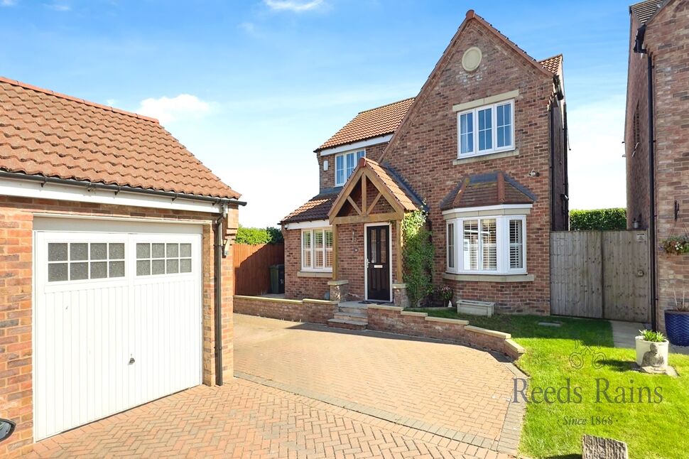 4 bedroom Detached House for sale