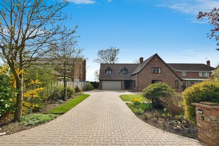 Hall Garth, 5 bedroom Detached House for sale, £575,000
