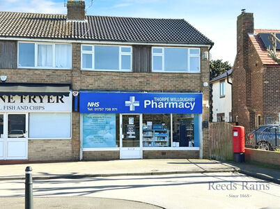 Fox Lane, 2 bedroom  Flat to rent, £700 pcm