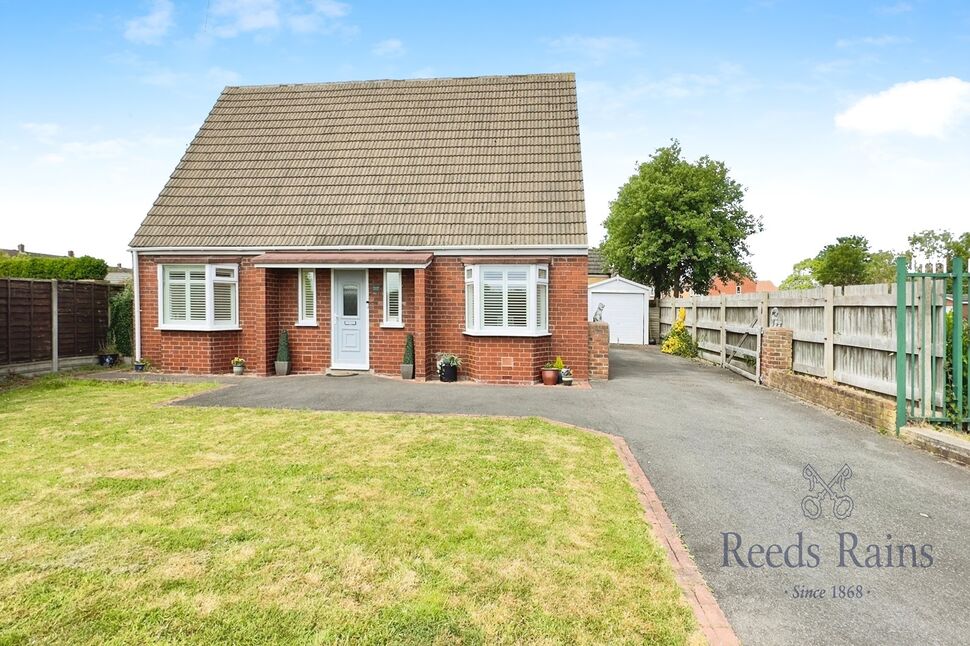 Main image of 3 bedroom Detached House for sale, Cross Hills Lane, Selby, North Yorkshire, YO8