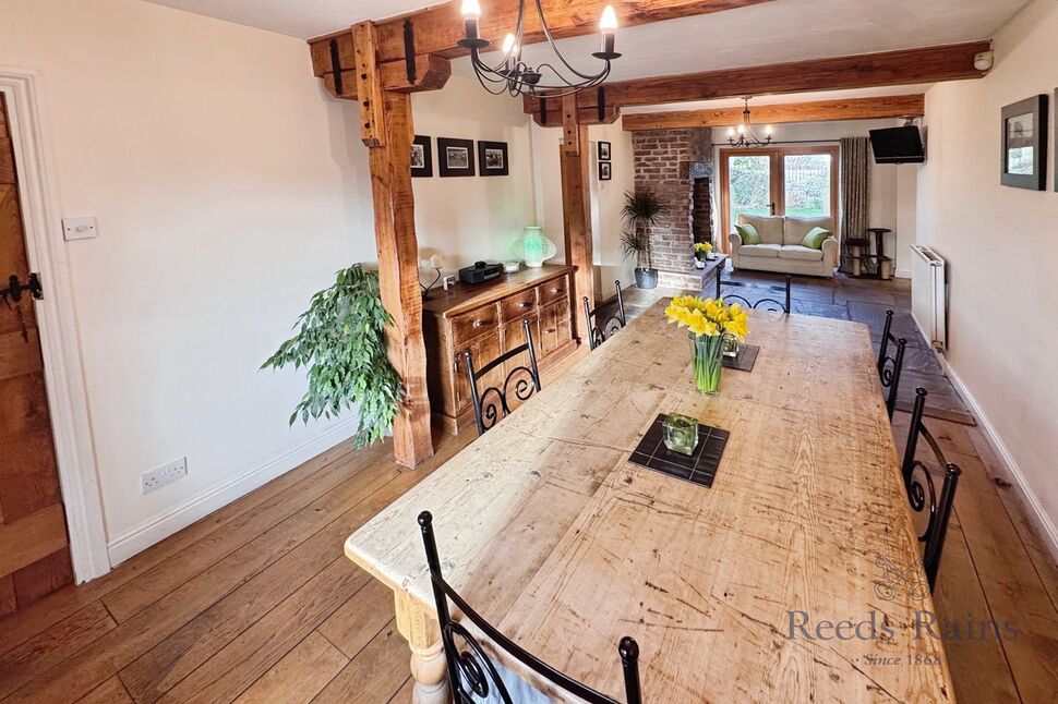 Dining Room - Snug area