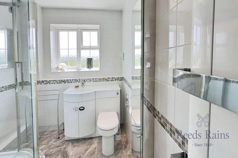 En-Suite Bathroom