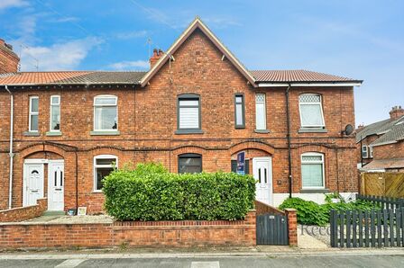 3 bedroom Mid Terrace House for sale