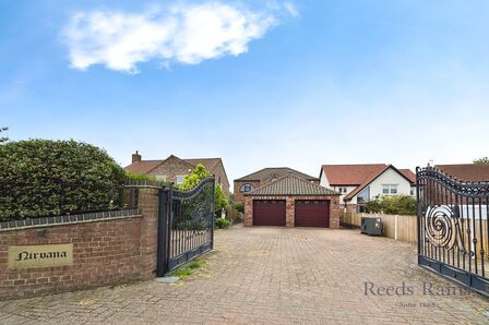 York Road, 3 bedroom Detached House for sale, £565,000