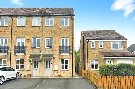 3 bedroom End Terrace House for sale