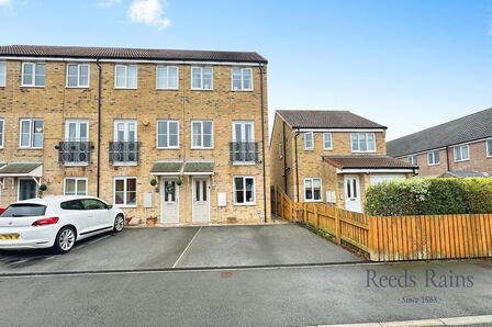 3 bedroom End Terrace House for sale
