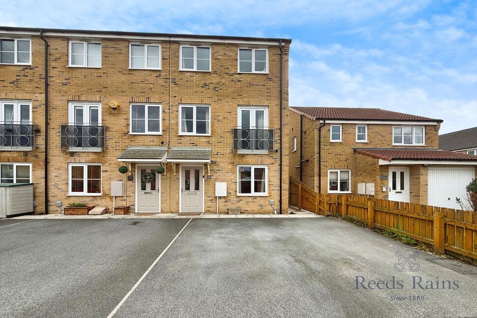 3 bedroom End Terrace House for sale
