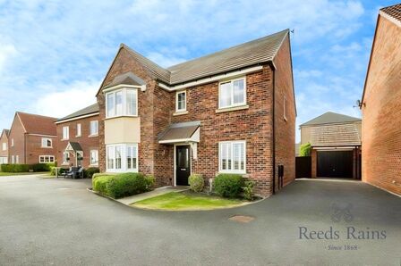 Holme View, 5 bedroom Detached House for sale, £450,000