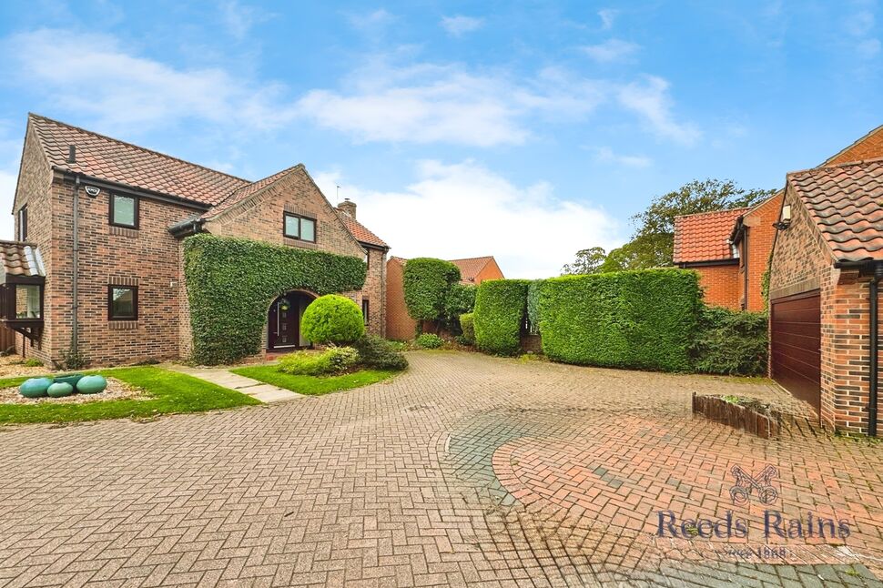 Main image of 4 bedroom Detached House for sale, Toll Bar Close, Hambleton, North Yorkshire, YO8