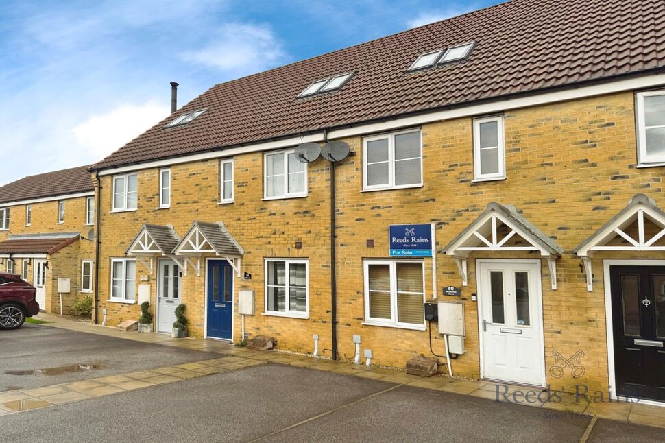 3 bedroom Mid Terrace House for sale