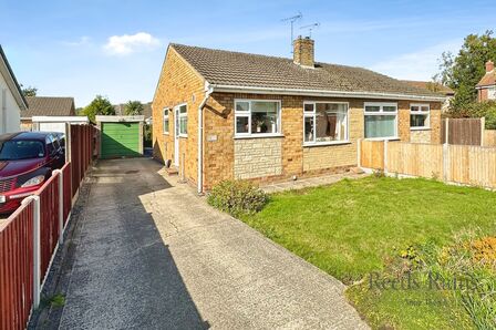 2 bedroom Semi Detached Bungalow for sale