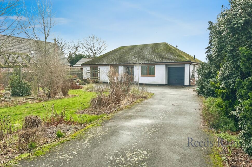 Main image of 3 bedroom Detached Bungalow for sale, Park Lane, Barlow, North Yorkshire, YO8