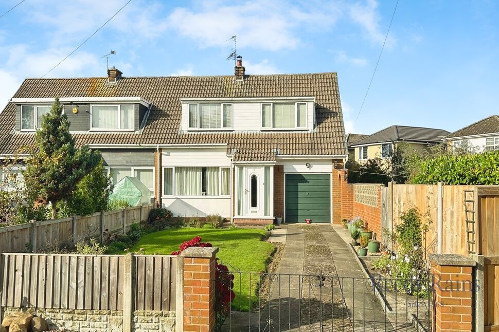 3 bedroom Semi Detached House for sale