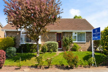 Dane Avenue, 2 bedroom Detached Bungalow for sale, &pound;270,000