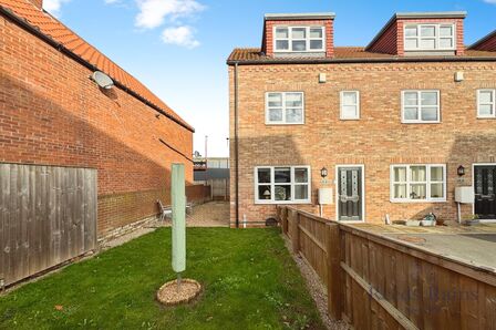 3 bedroom End Terrace House for sale