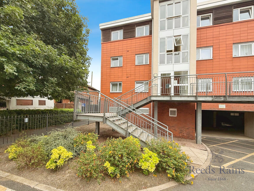 Main image of 2 bedroom  Flat for sale, The Waterfront, Selby, North Yorkshire, YO8