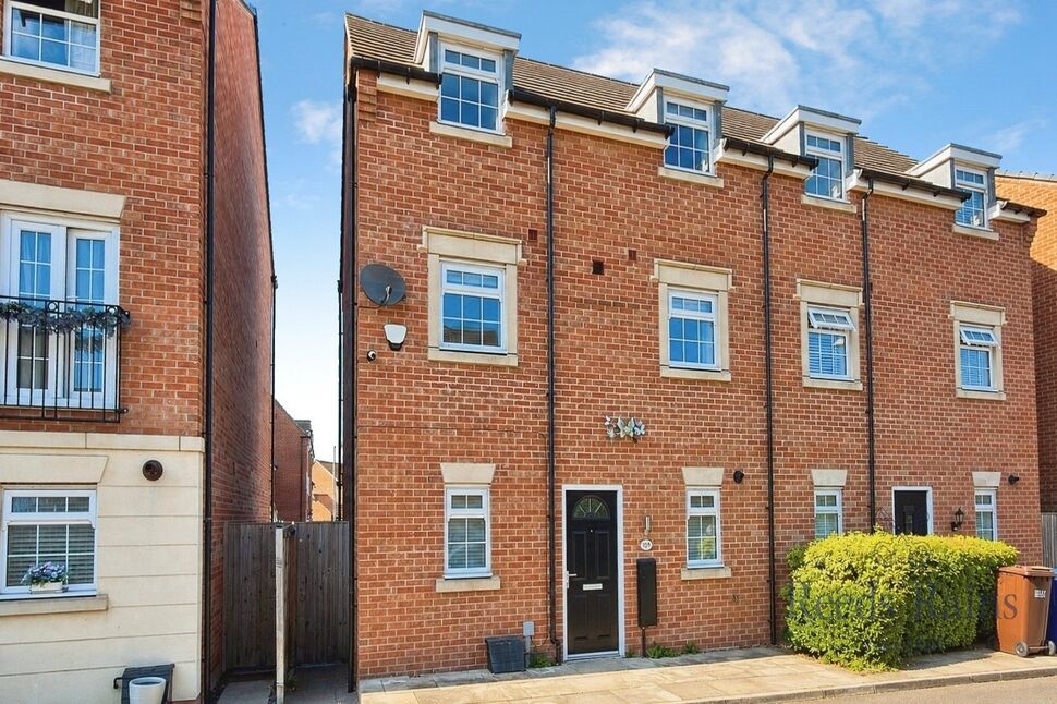 Main image of 3 bedroom Semi Detached House for sale, Coupland Road, Selby, North Yorkshire, YO8