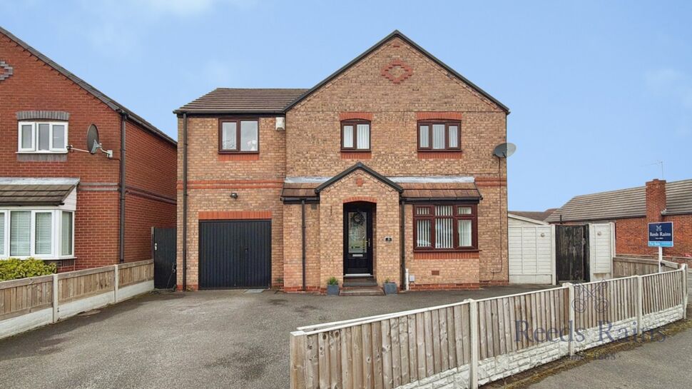 4 bedroom Detached House for sale