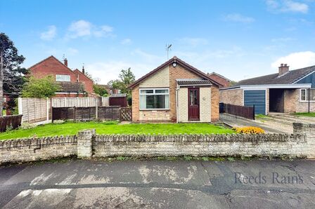 Westbourne Road, 3 bedroom Detached Bungalow for sale, &pound;210,000