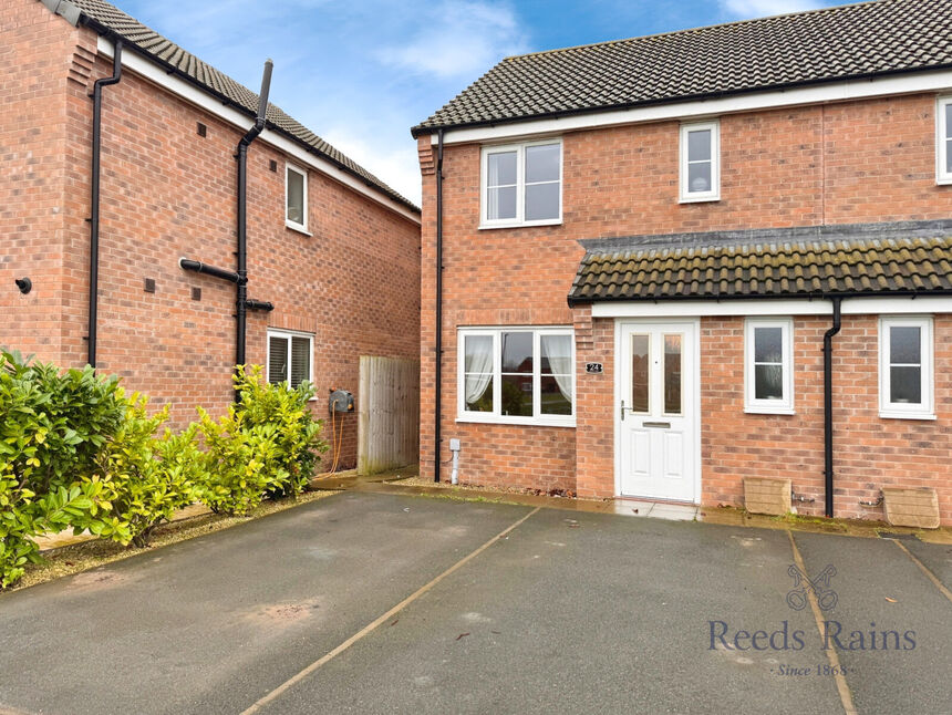 Main image of 3 bedroom Semi Detached House for sale, Pond View, Selby, North Yorkshire, YO8
