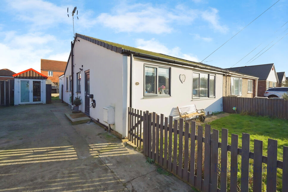 Main image of 4 bedroom Semi Detached Bungalow for sale, Linden Way, Thorpe Willoughby, North Yorkshire, YO8