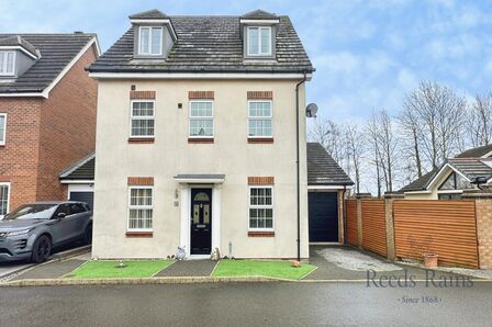 5 bedroom Detached House for sale