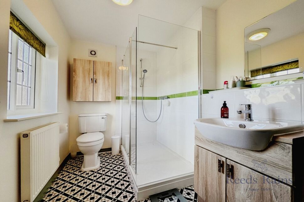 En-Suite Bathroom