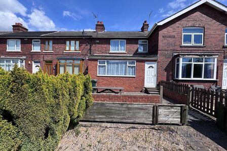 3 bedroom Mid Terrace House for sale