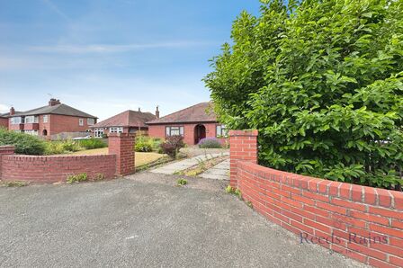 Sandhill Lane, 4 bedroom Detached Bungalow for sale, &pound;360,000