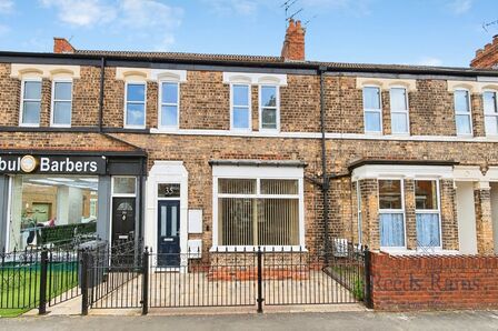 Brook Street, 3 bedroom Mid Terrace House for sale, &pound;200,000