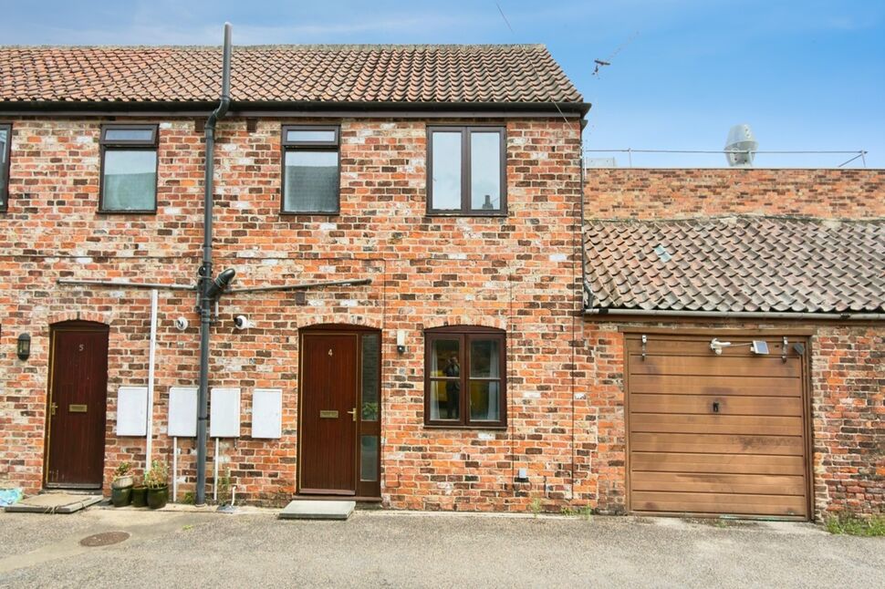 Main image of 1 bedroom Semi Detached House for sale, Turners Square, Selby, North Yorkshire, YO8
