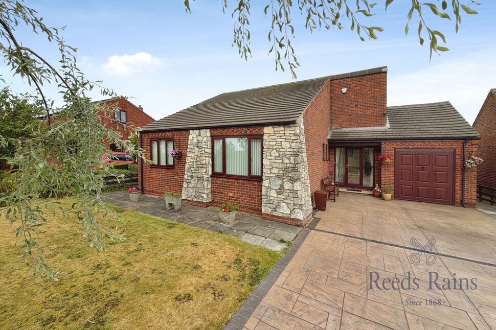 Main image of 3 bedroom Detached Bungalow for sale, Doncaster Road, Whitley, North Yorkshire, DN14