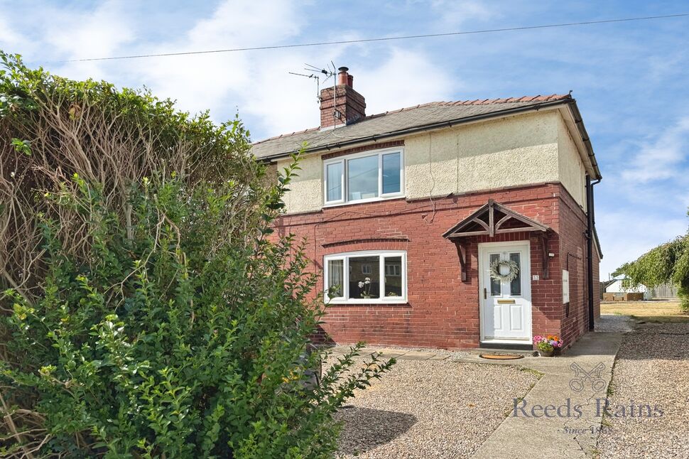 Main image of 2 bedroom Semi Detached House for sale, Highfield Road, Bubwith, East Riding of Yorkshi, YO8