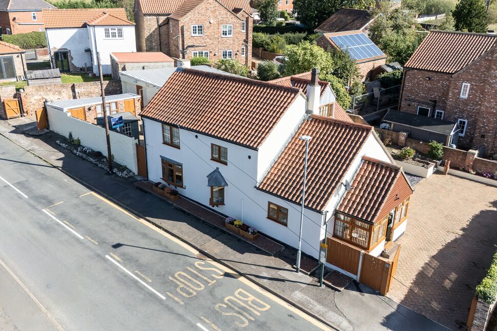 Main image of 4 bedroom Detached House for sale, Ivy Lane, West Cowick, East Riding of Yorkshi, DN14