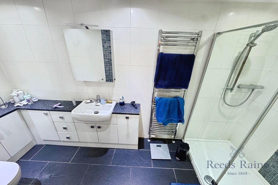 En-Suite Bathroom