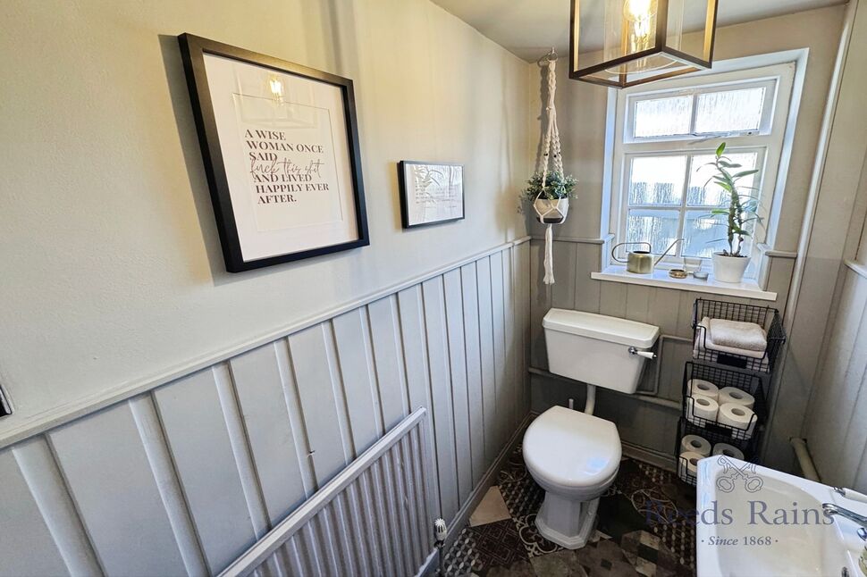 WC Cloakroom