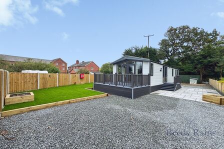 2 bedroom Park Home Property for sale