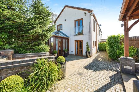 Junction Road, 3 bedroom Semi Detached House for sale, £510,000
