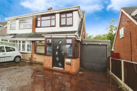 Woolacombe Avenue, 3 bedroom Semi Detached House for sale, £175,000