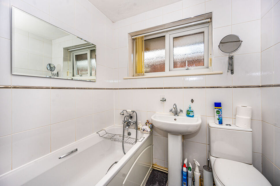 2 bedroom Detached Bungalow for sale, Mayfair Close, Great Sankey, WA5