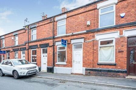 Bruce Street, 2 bedroom Mid Terrace House to rent, £775 pcm
