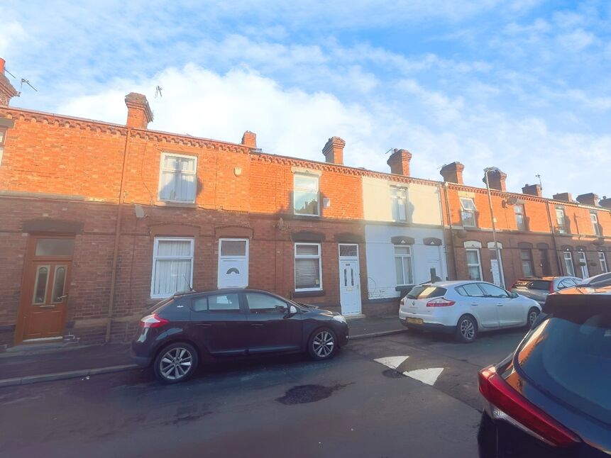 Main image of 3 bedroom Mid Terrace House to rent, Kitchener Street, St. Helens, Merseyside, WA10