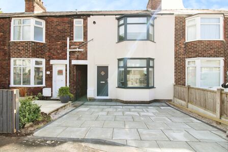 Chadwick Road, 2 bedroom Mid Terrace House to rent, £995 pcm