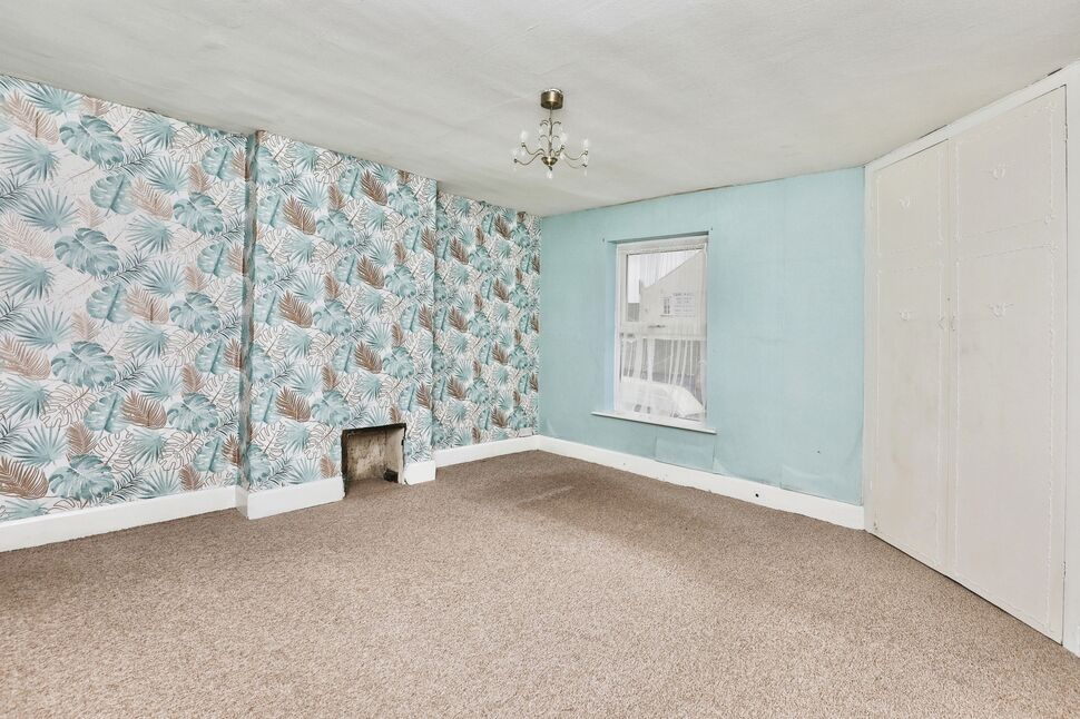 2 bedroom Semi Detached House for sale, Mitchell Street, Stockton Heath, WA4 £220,000