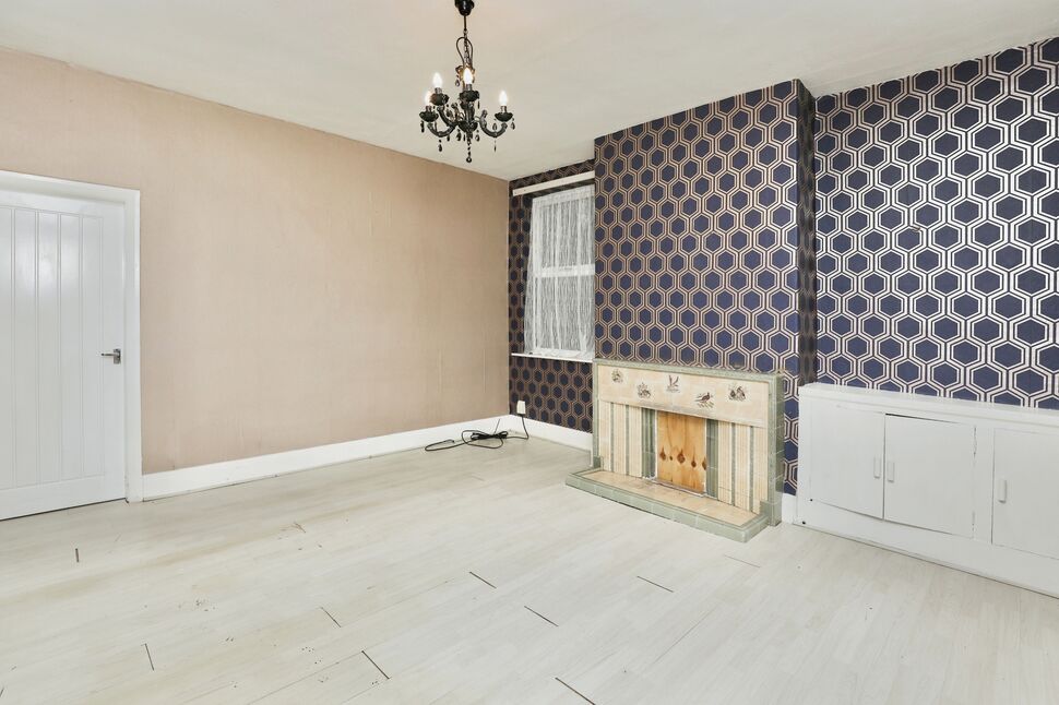 2 bedroom Semi Detached House for sale, Mitchell Street, Stockton Heath, WA4 £220,000