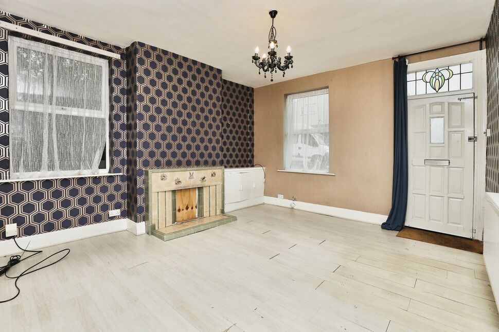 2 bedroom Semi Detached House for sale, Mitchell Street, Stockton Heath