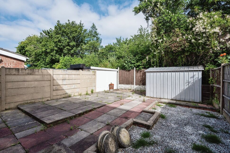 3 bedroom Semi Detached House for sale, Avenue, Sutton Leach