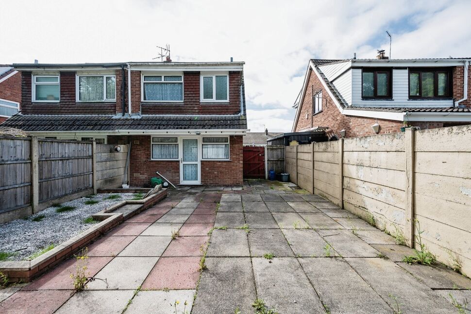 3 bedroom Semi Detached House for sale, Avenue, Sutton Leach